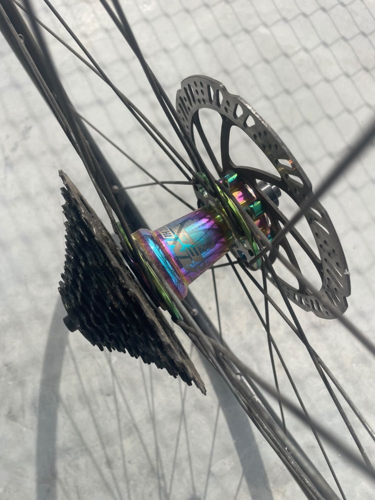 Roda com cubo barulhento